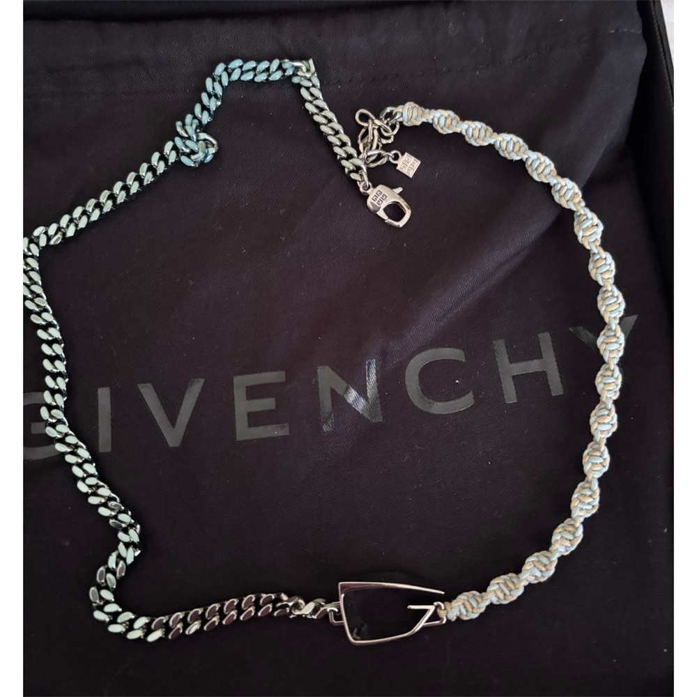 Givenchy womenโs necklace